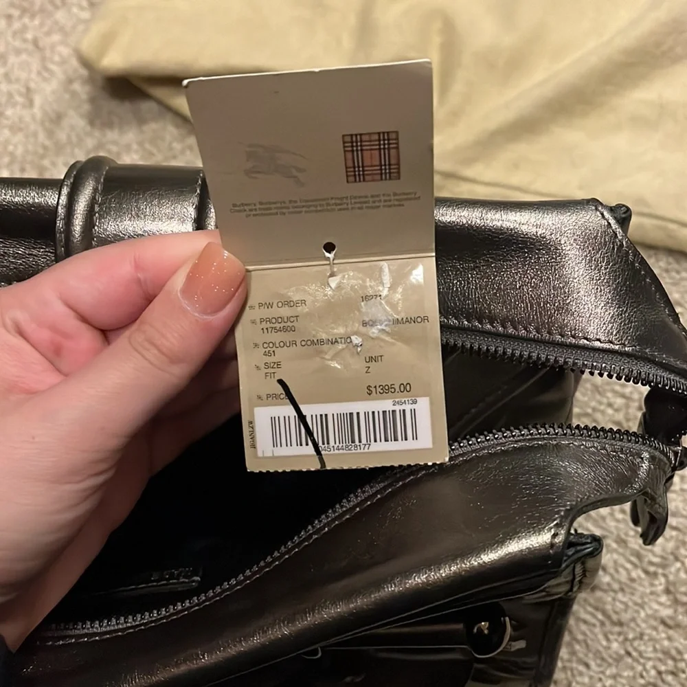 Burberry metallic bag - Picture 3 of 5